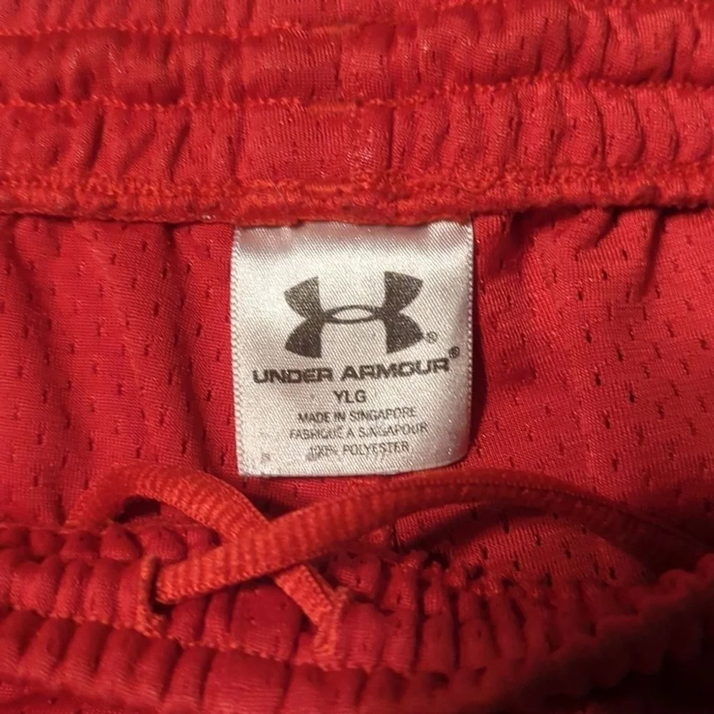 Under armor mesh shorts